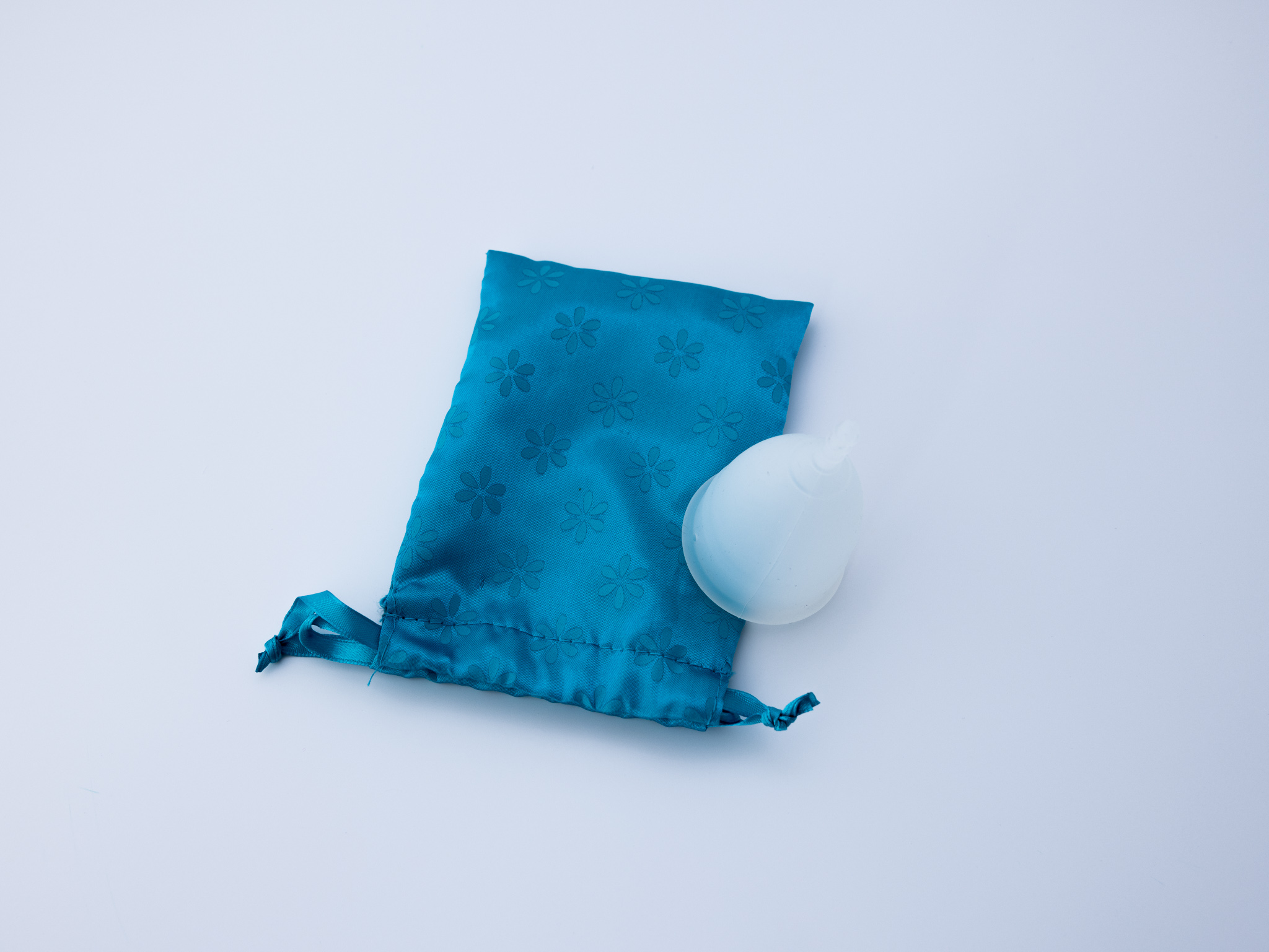 Reusable menstrual cup, size Medium